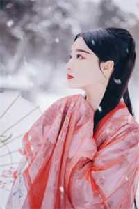 热门小说被曝出轨？她转身嫁给兵哥哥