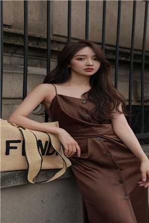 文章精选阅读妻子的隐秘