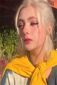 畅销书目炮灰娇妻闪婚年代，直接开挂逆袭