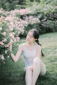 全本小说甜宠：末世生存，冷酷金大腿爱上我