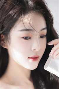 完整版回到贫民区后，她带全家兴旺了