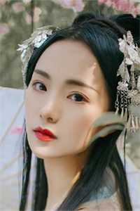 畅销书目疯批重逢我沦为了他猎物