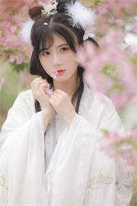 畅读全文一场山洪,她火遍全网