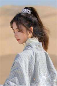 她娇美绝色，入宫后勾了皇帝心魂精品文