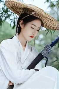 契约亿万富翁后,她每天都在盼着他进ICU畅销小说