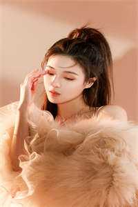 活成前任白月光后，她桃花朵朵开文章精选阅读