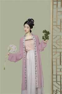 文章全文女扮男装：她给怪物当饲养员