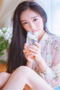 活成前任白月光后，她桃花朵朵开文章全文