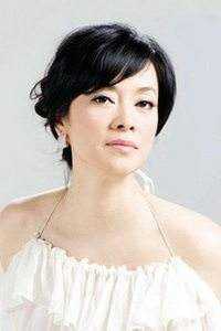 畅销书目古穿今后，女杀手她成首长娇妻了