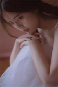 活成前任白月光后，她桃花朵朵开精选篇章阅读