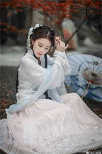 全章节天师下山，红白席上她站岗