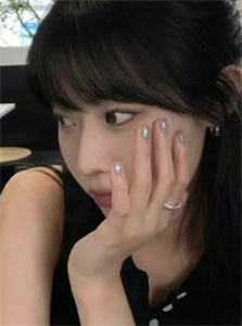 爱似朝露，风止无痕男女主人公