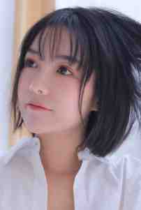 订婚宴上，未婚妻和男助理官宣了小说
