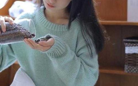 膝盖跪穿，冷冰冰总裁夜夜求复婚