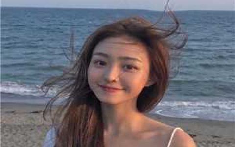 一点寒芒先到，随后枪出如龙