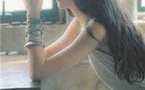 女仆团过于强悍，他被迫躺赢小说