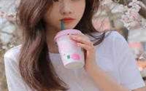 渣爹宠妾灭妻？侯府嫡女宅斗逆袭