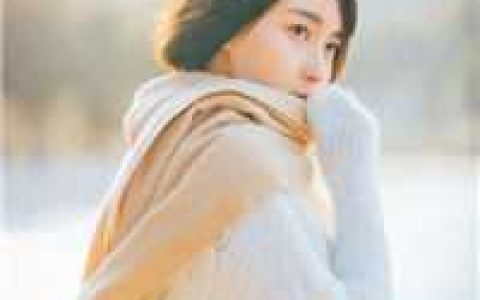 门口有人敲门一个大娘