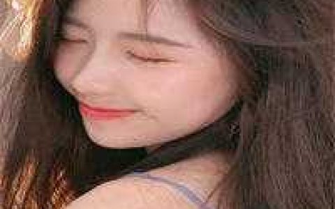 活成前任白月光后，她桃花朵朵开