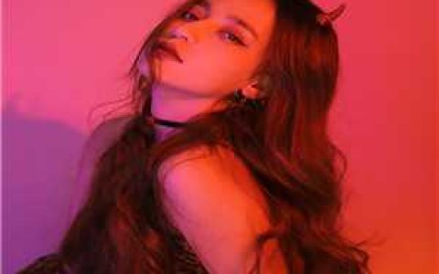 女神上司缠上我
